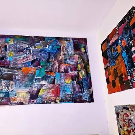 L'atelier ~ Mostra Sospesa Apartament Rzym