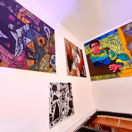 Apartament L'atelier ~ Mostra Sospesa *